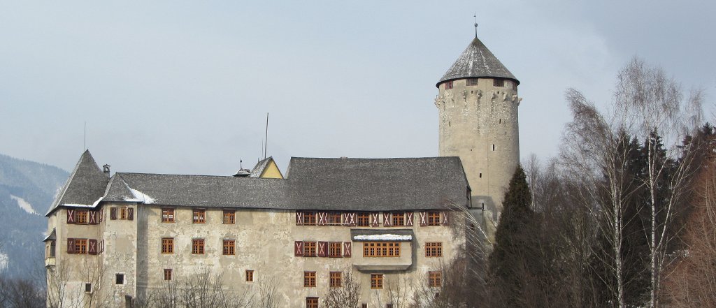 Schloss Matzen nun wieder etwas vom Schnee befreit.(4.2.2012)