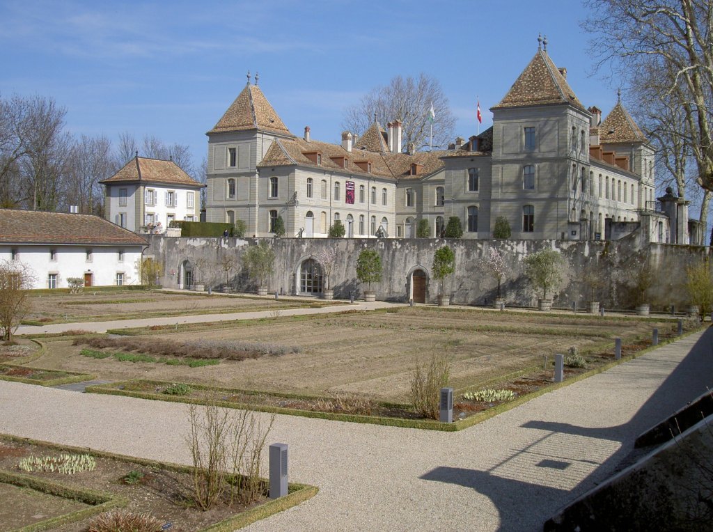 Schloss Prangins, erbaut von 1732 bis 1739 für den Bankier Louis Guiguer, seit 
1998 Sitz des Schweizer Nationalmuseum in der Romandie, Bezirk Nyon (20.03.2011)