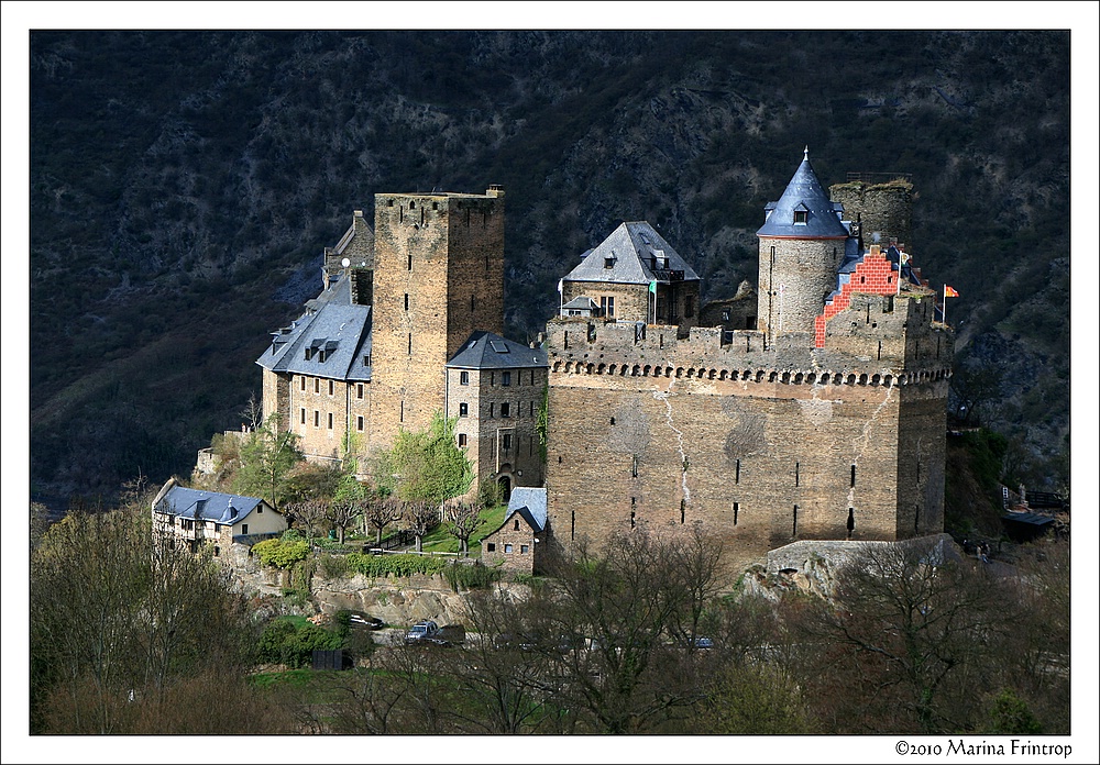 Schnburg oberhalb von Oberwesel im Oberen Mittelrheintal (Unesco Welterbe), Rheinland-Pfalz. Infos: http://de.wikipedia.org/wiki/Sch%C3%B6nburg_(Rhein)