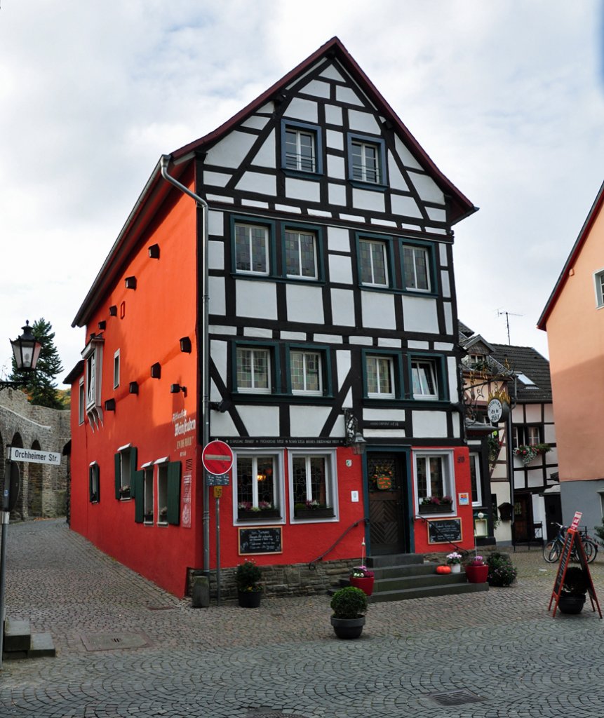 Schnes Fachwerkhaus in Bad Mnstereifel,  Altdeutsche Weinstuben  -  En de Hll  - 30.10.2010