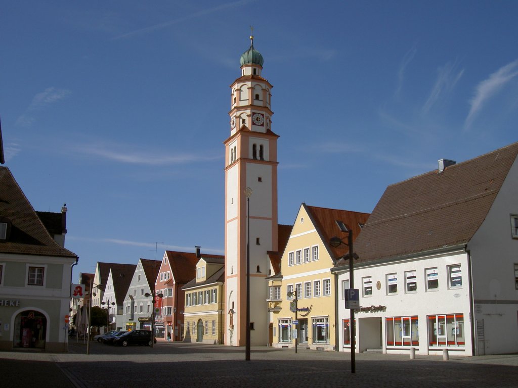 Schrobenhausen, Frauenkirche am Marktplatz, erbaut ab 1404 mit barocker Ausstattung 
(13.05.2007)