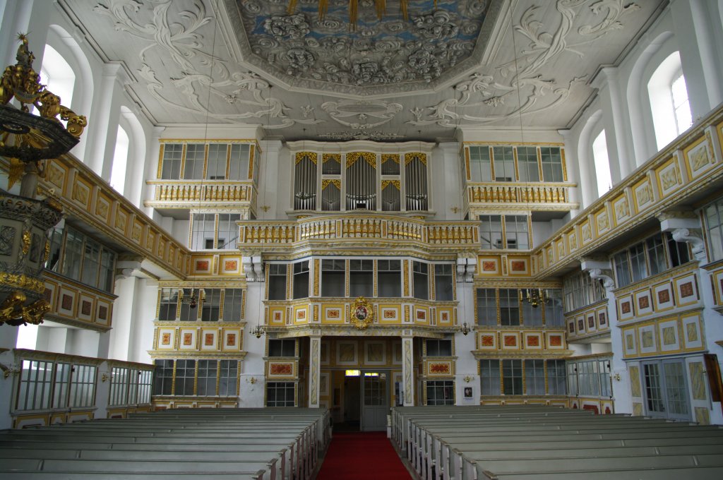 Schwarzenberg, St. Georgen Kirche, barocke Saalkirche, erbaut von 1690 bis 1699 
(17.07.2011)