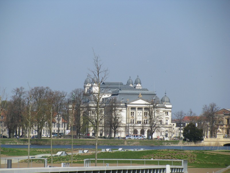 Schwerin; Mecklenburgisches Staatstheather 18.04.2010