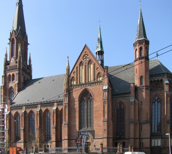 Schwerin [MV]; Sdseite der Paulskirche, Schwerin 18.04.2010