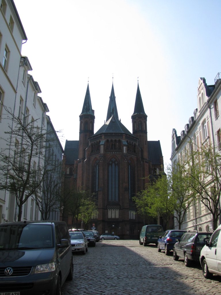 Schwerin; die Paulskirche von der Ostseite 18.04.2010