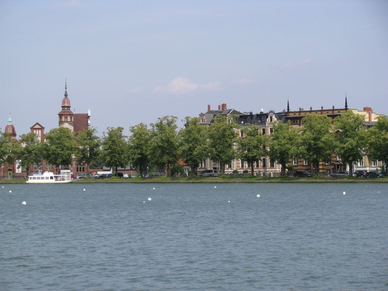 Schwerin; Pfaffenteich, Blick herber zum Westufer. Schwerin 15.08.2009