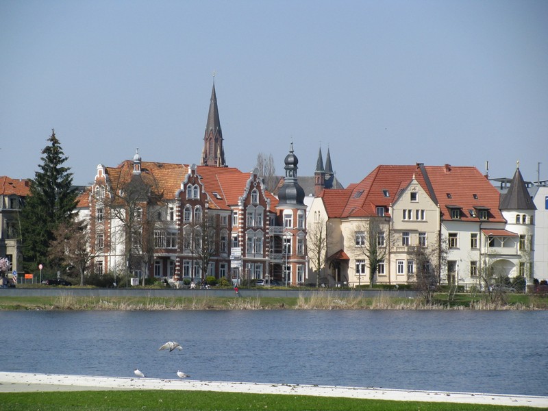 Schwerin; Villen der Graf-Schack-Allee 18.04.2010