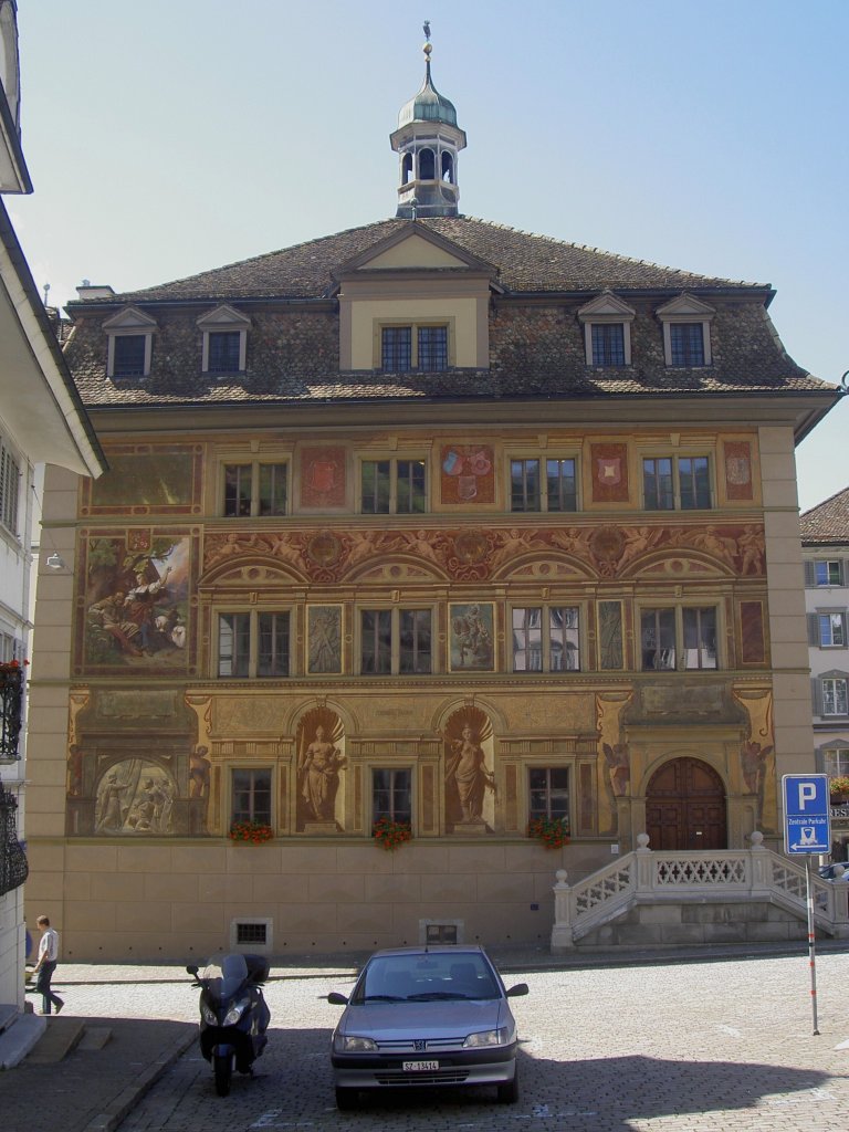 Schwyz, Rathaus, erbaut 1642 bis 1645, Fassadenmalerein von 1891, 
Kanton Schwyz (09.08.2010)