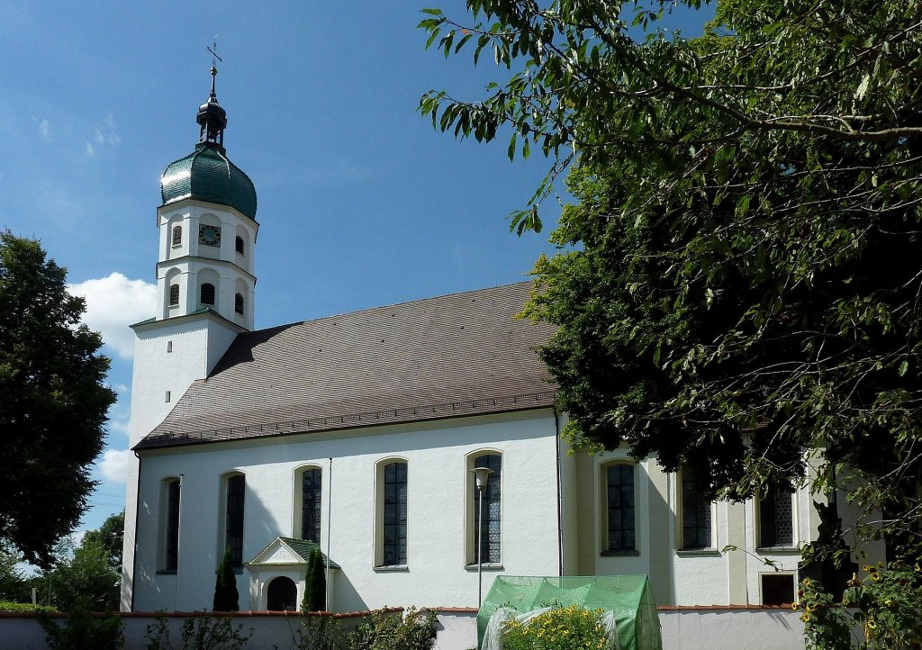 Seekirch am Federsee, die Pfarrkirche Maria Himmelfahrt wurde 1616 erbaut, Aug.2012