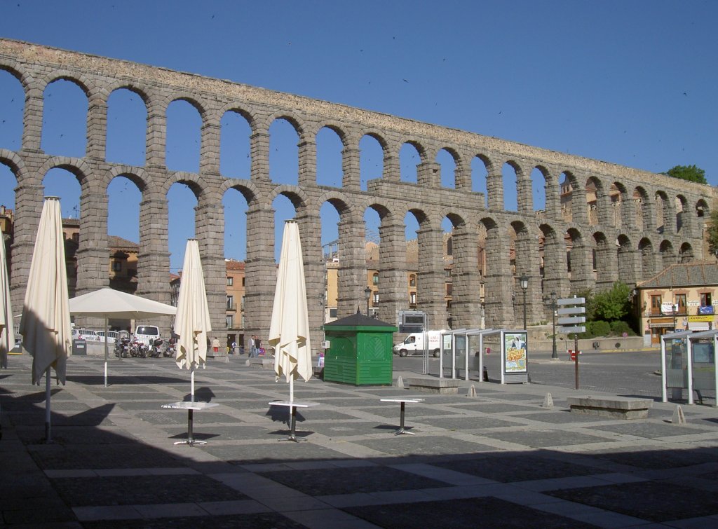 Segovia, Rmischer Aqudukt, 119 Bogen auf einer Lnge von 728 Meter
(21.05.2010)