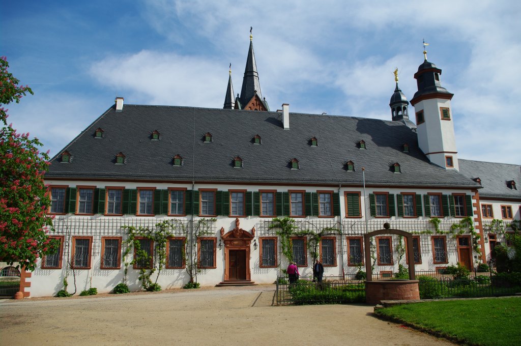 Seligenstadt, Klosterprlatur, erbaut 1699 mit Kaisersaal und Bibliothek (26.04.2009)