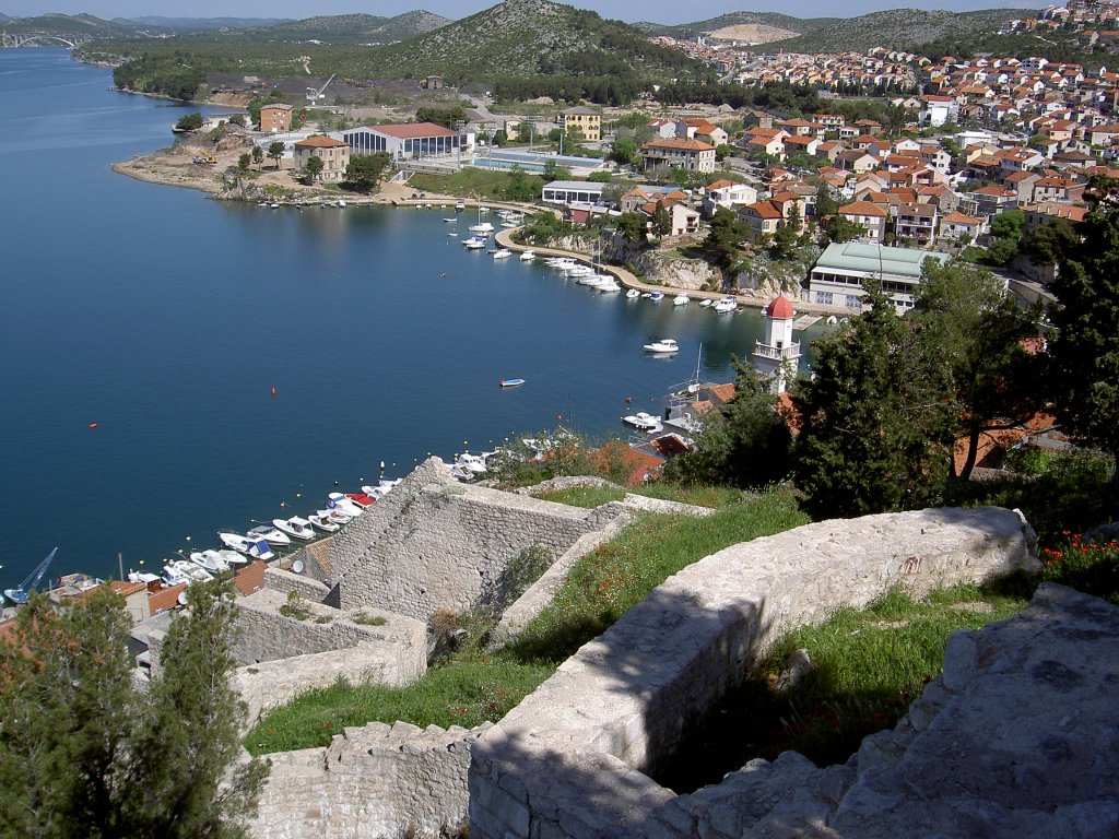 Sibenik, Aussicht von der St. Ana Festung auf die Altstadt (04.05.2012)