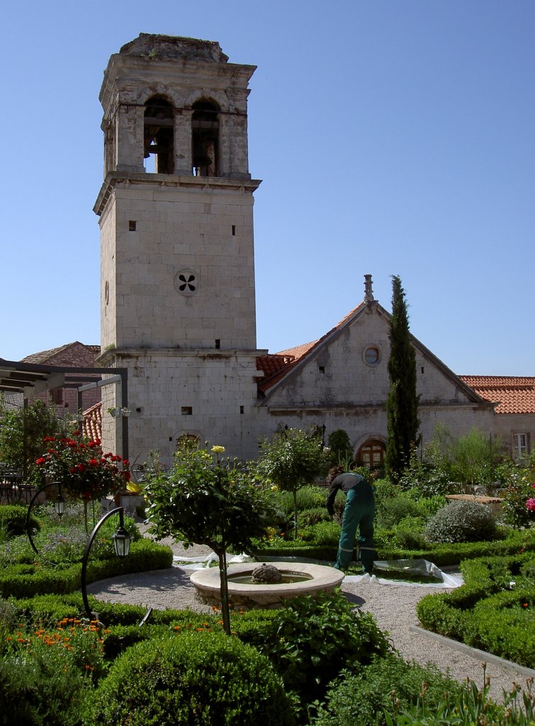 Sibenik, St. Laurence Kloster mit Garten (04.05.2012)