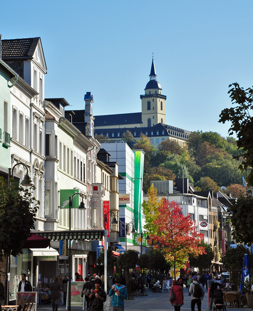 Siegburg Innenstadt und Abtei St. Michael im Hintergrund - 15.10.2011