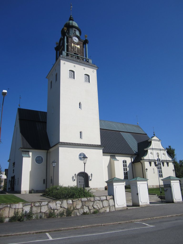 Skelleftea, Stadtkirche St. Olaf, erbaut 1925 bis 1927, Architekt Knut Nordenskjld 
(07.07.2013)