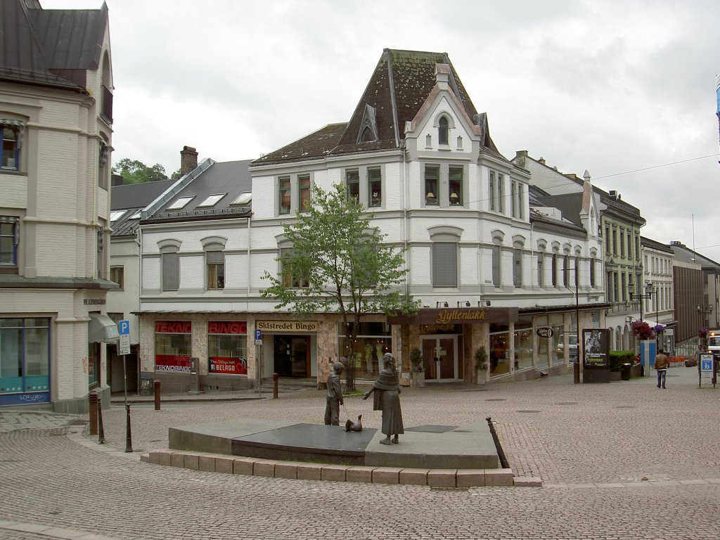 Skien, Brunnen am Marktplatz (24.06.2013)