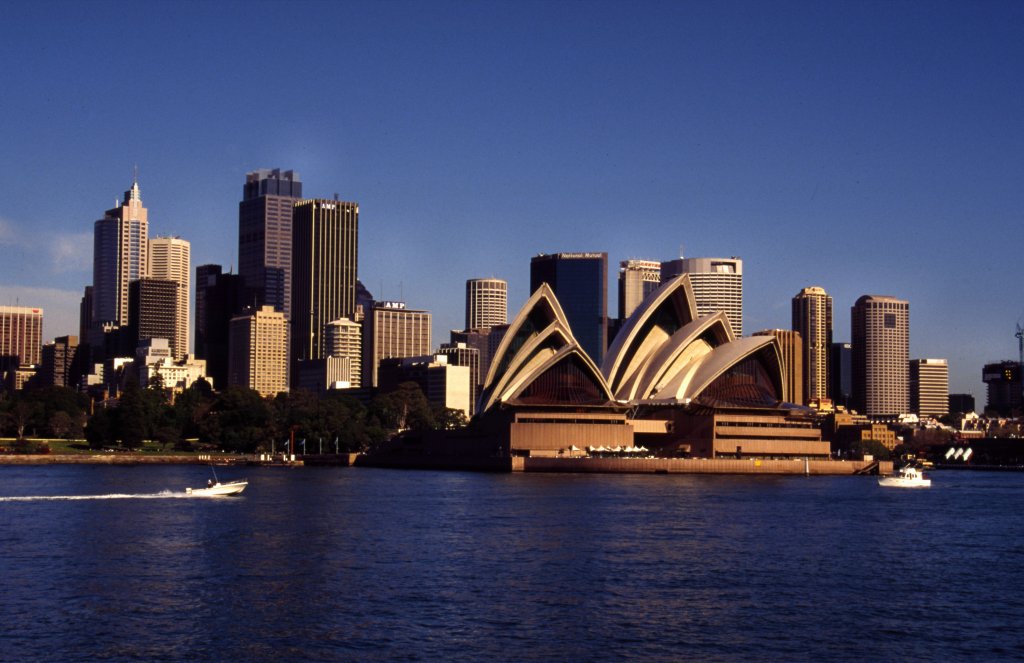 Skyline von Sidney mit dem Opera House. Die Aufnahme entstand im Mai 1994.