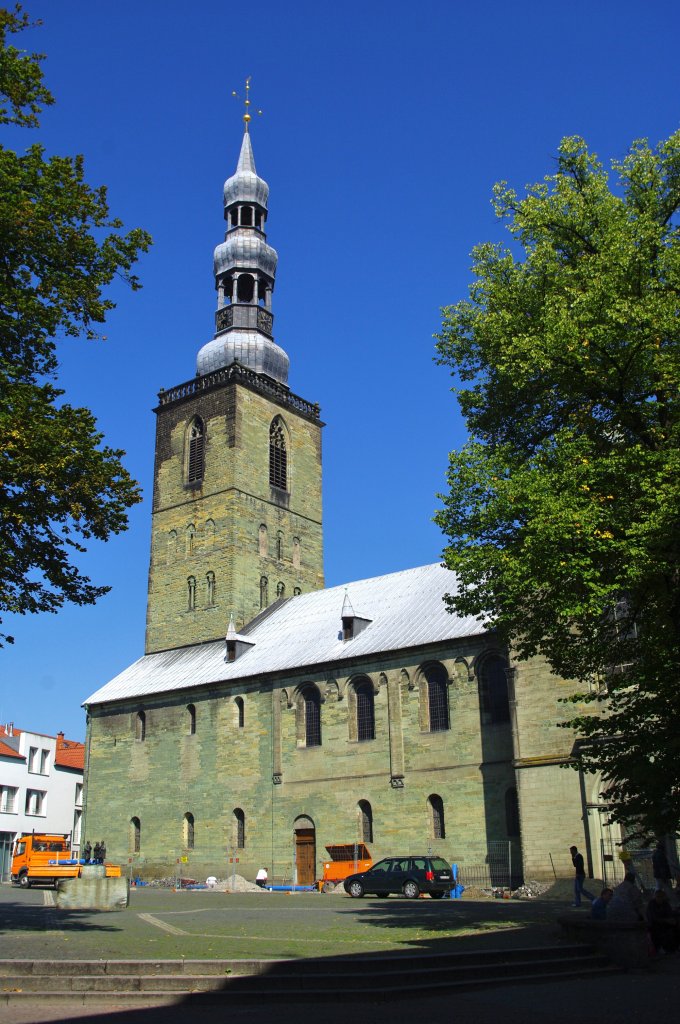 Soest, Ev. Pfarrkirche St. Petri, Gewlbebasilika, erbaut im 12. Jahrhundert 
(01.08.2011)