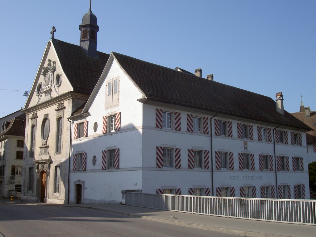 Solothurn, Hotel an der Aare und Alte Spitalkirche (18.04.2011)