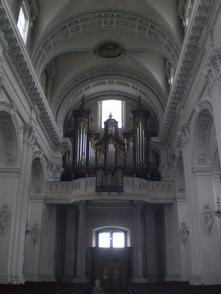 Solothurn die St.Ursen-Kathedrale von innen im Sommer 2009.
