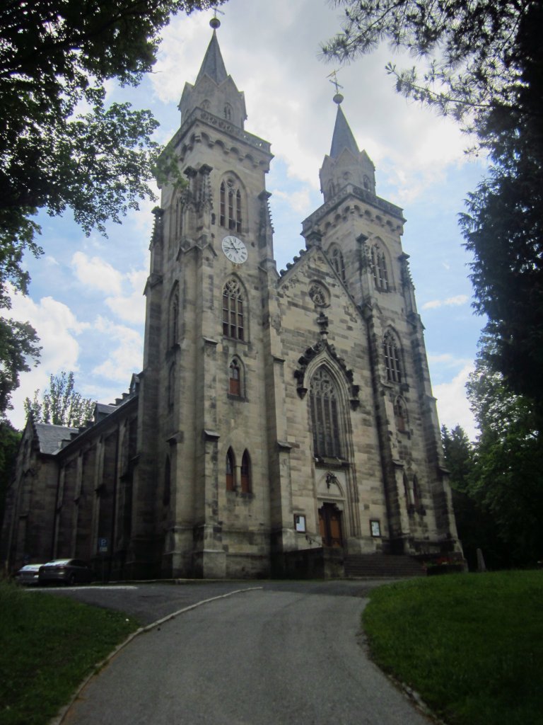 Sonneberg, ev. neugotische Stadtkirche St. Peter, erbaut von 1843 bis 1845 durch
Carl Alexander Heideloff (10.06.2012)