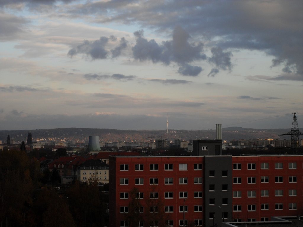 Sonnenschein in Dresden Wachwitz aber Regen ber der Stadt