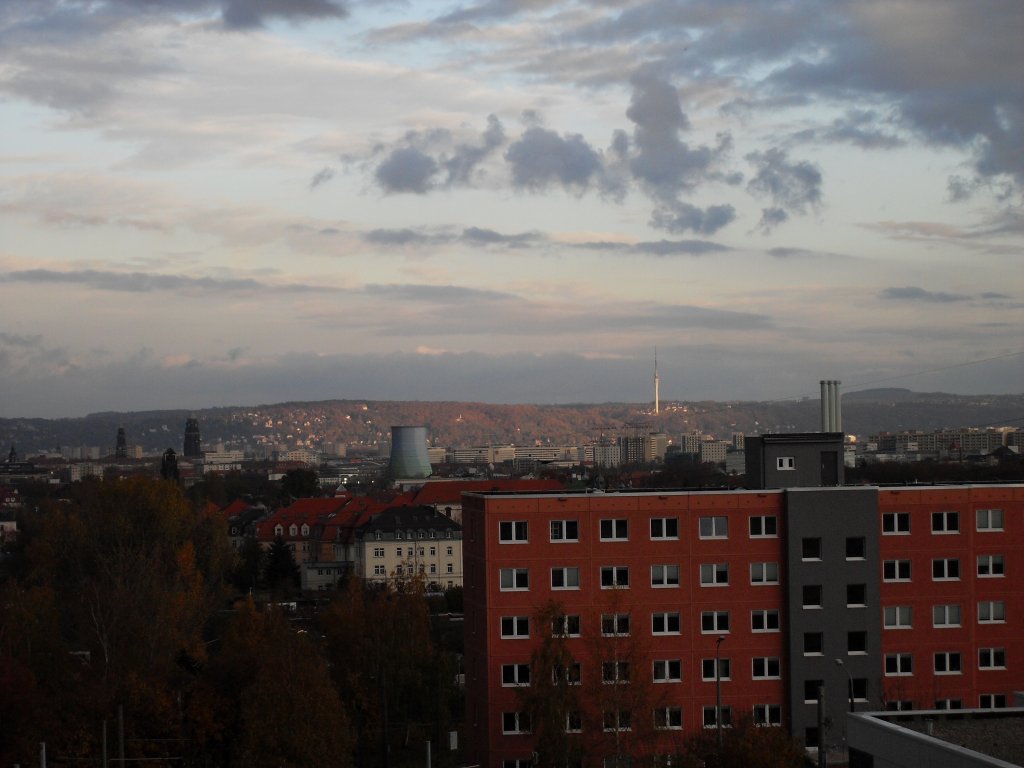 Sonnenschein in Dresden Wachwitz aber Regen ber der Stadt