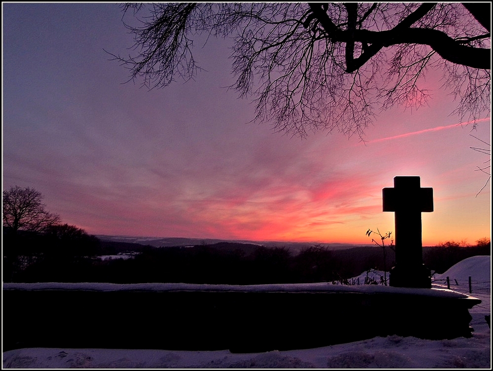 Sonnenuntergang an Weihnachten 2010 in Munshausen. (Jeanny)