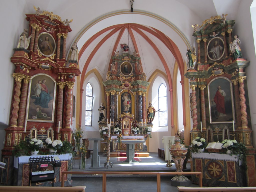 Sonntag in Vorarlberg, Altre der St. Oswald und Dominikus Kirche (14.04.2013)