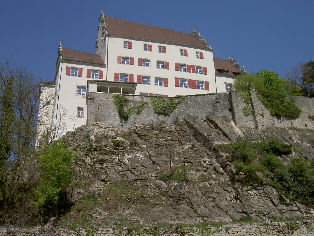 Sptbarockes Schloss Kasteln in Oberflachs bei Brugg, erstmals erwhnt 1238, umgebaut durch General Johann Ludwig von Erlach 1642, Kanton Aargau (19.04.2011)