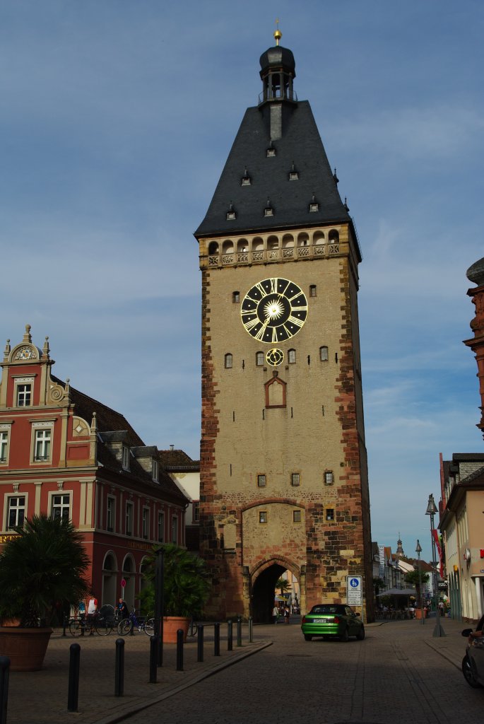 Speyer, Altprtel Tor, erbaut von 1230 bis 1250, 55 Meter hoch, war im Mittelalter 
das westlichste Stadttor (26.07.2009)