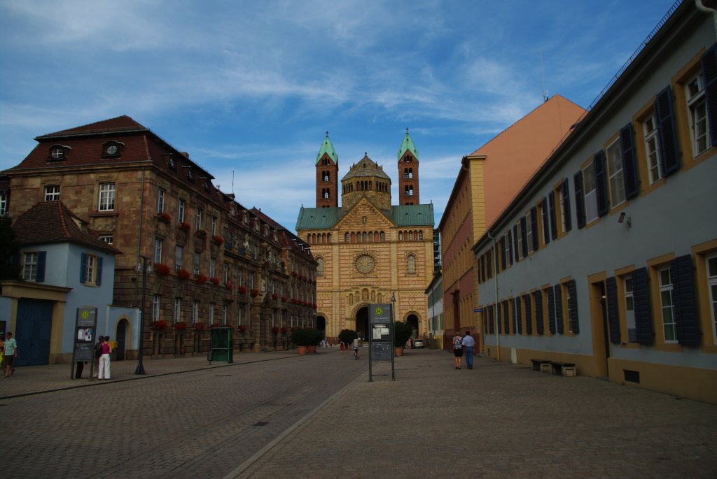 Speyer, Maximilian Strae mit Dom und Stadthaus (26.07.2009)