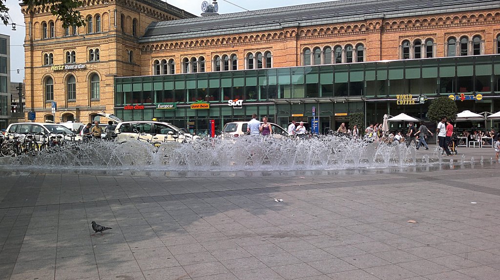 Springbrunnen am Hauptbahnhof in Hannover, am 21.05.2011.