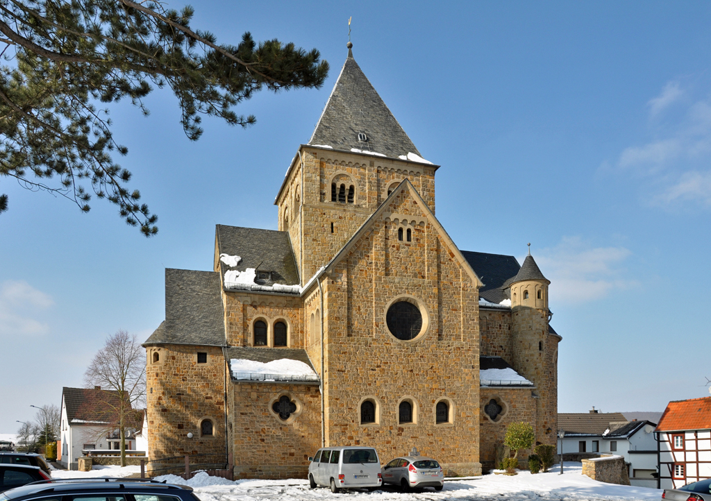 St. Willibrord-Pfarrkirche in Nthen (Eifel) - 02.03.2013