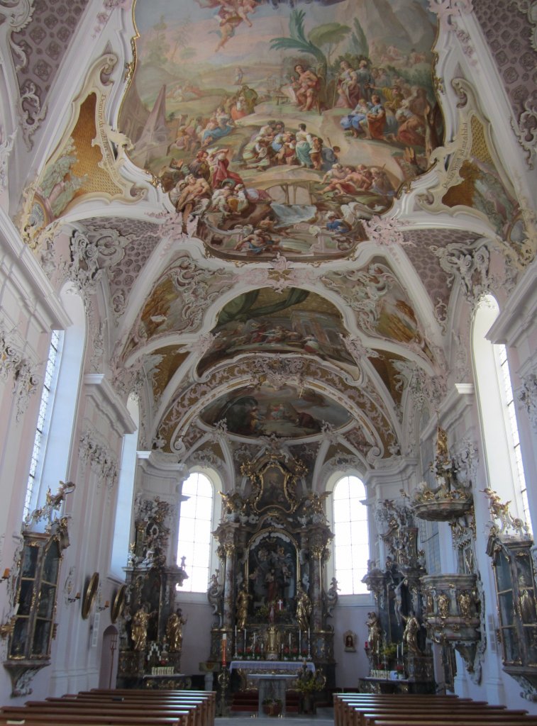 Stams, Pfarrkirche St. Johannes der Täufer, Fresken von Franz Anton Zeiller, Altäre von Johann Reindl (14.04.2013)