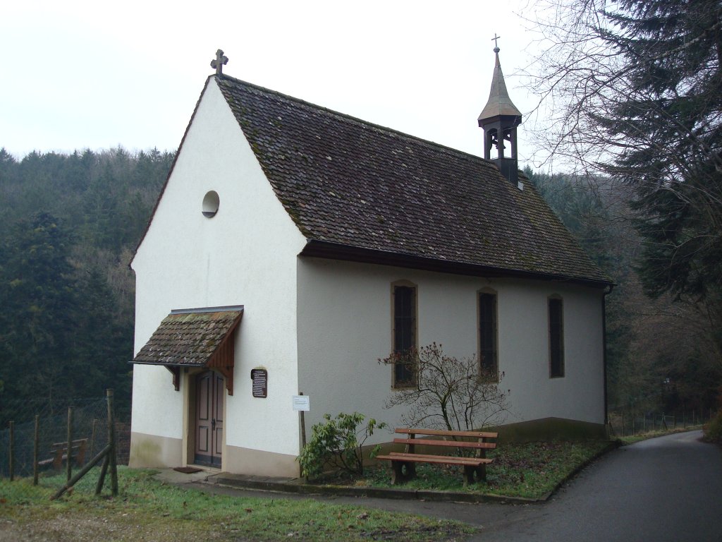 St.Gotthard Kapelle bei Staufen,
1353 als Filialkirche der Pfarrei Krozingen erstmals erwhnt,
nach mehrmaligen Zerstrungen 1733 im heutigen Stil aufgebaut,
1962 renoviert,
April 2010