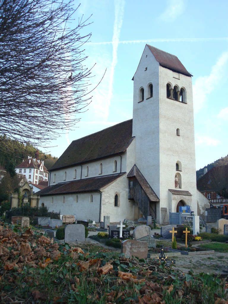 Sulzburg im Markgrflerland,
St.Cyriak, eine der bedeutensten ottonischen Sakralbauten Deutschlands,
geht auf das Jahr 993 zurck,
2009