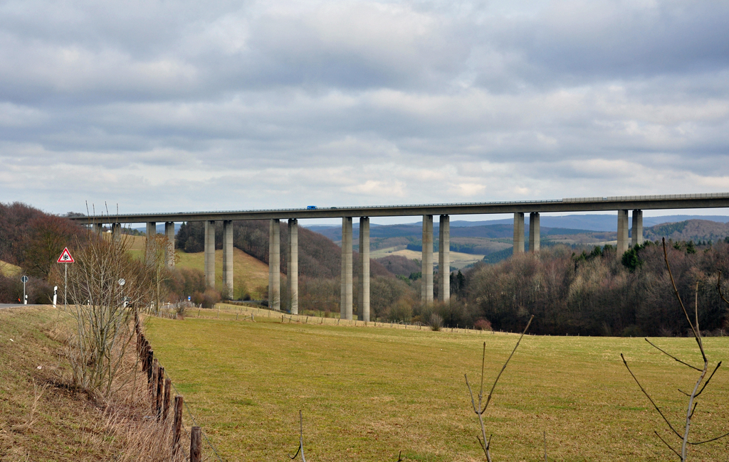 Talbrcke der A1 bei Nettersheim (Eifel) - 13.02.2011