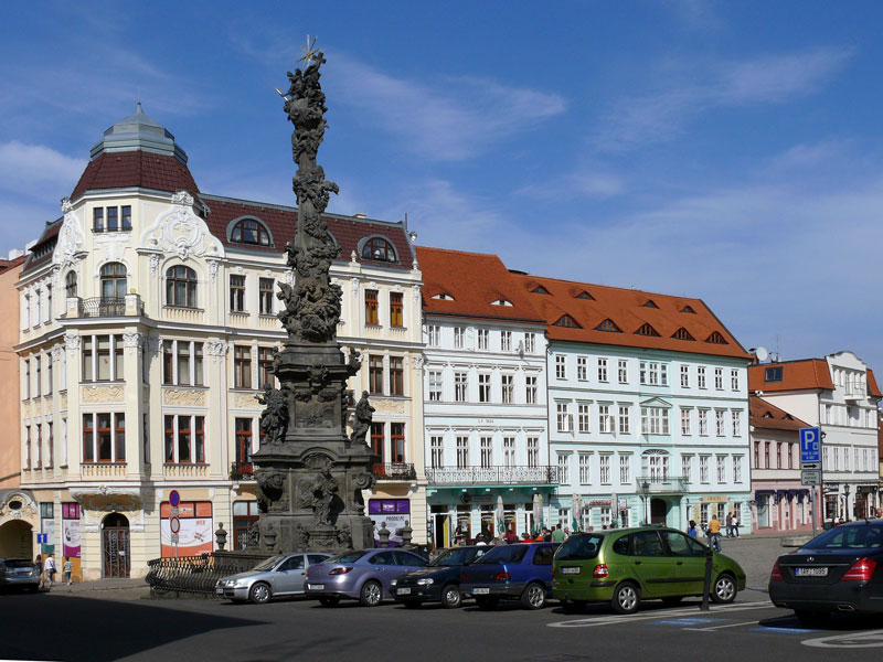 Teplice (Bad Teplitz in Bhmen): Zmeck nm. (Schlossplatz) mit Pestsule; 18.04.2010
