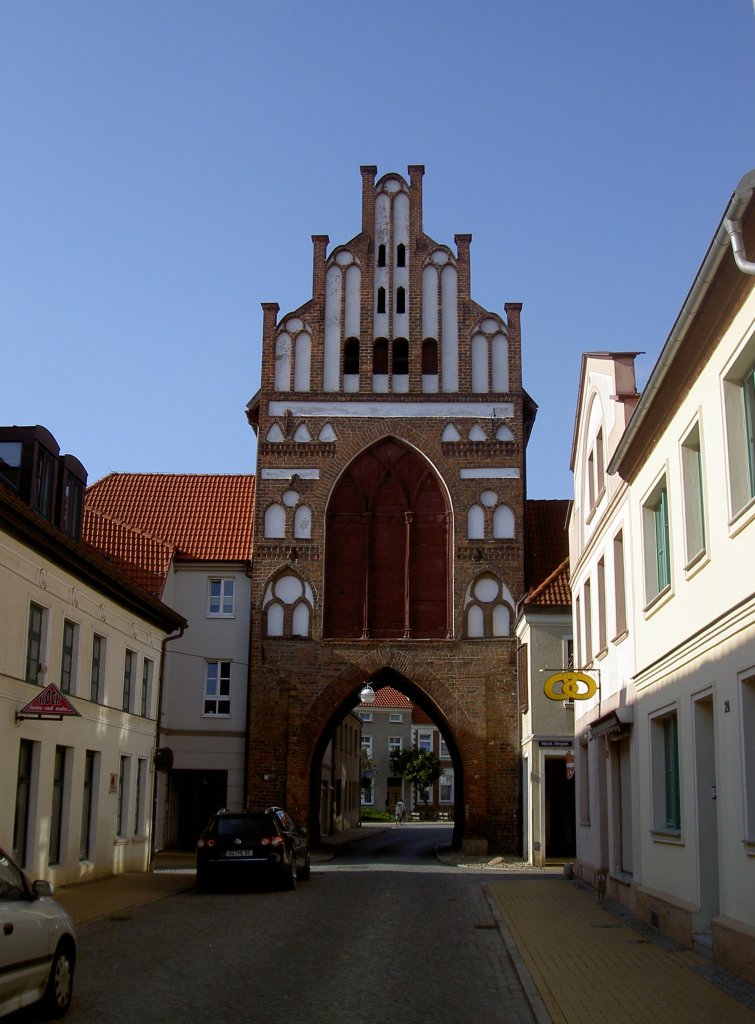 Teterow, gotisches Rostocker Tor, erbaut im 14. Jahrhundert, Kreis Rostock (16.09.2012)