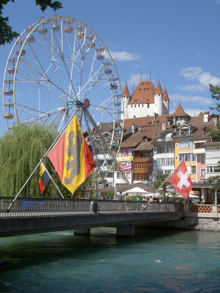 Thun, Aarebrcke mit Riesenrad, Kanton Bern (01.08.2010)