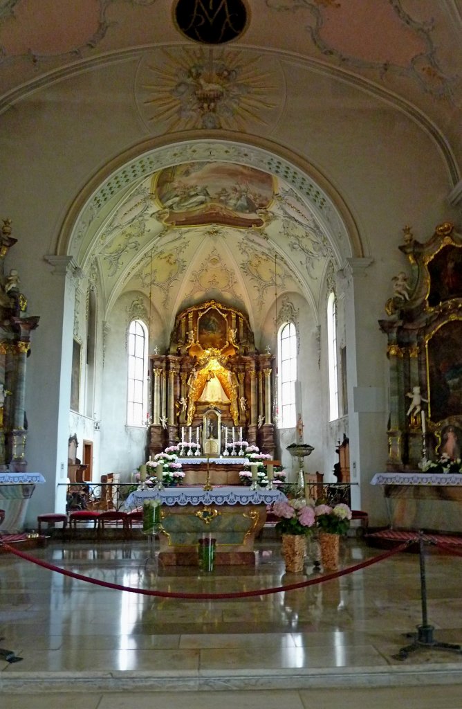 Todtmoos, Blick zum Chor und Altar in der Wallfahrtskirche, Mai 2012