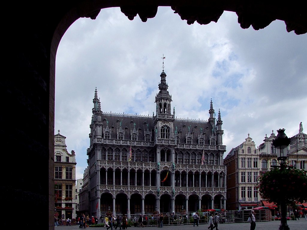  Torblick  zum Maison du Roi bzw. Broodhuis in Brssel;100831