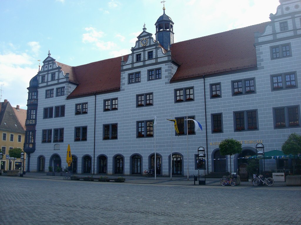 Torgau an der Elbe,
das Rathaus am Marktplatz wurde 1563-1578 im Renaissancestil erbaut,
Juni 2010