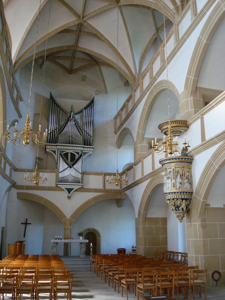 Torgau an der Elbe,
die Schlokirche ist im Nordflgel von Schlo Hartenfels integriert,
wurde 1543-44 erbaut und ist der erste protestantische Kirchenneubau der Welt, wurde 1544 von Luther selbst eingeweiht,
Juni 2010