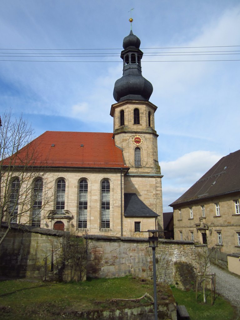 Trebgast, St. Johannes Kirche und Pfarrhaus, Kreis Kulmbach (02.04.2012)