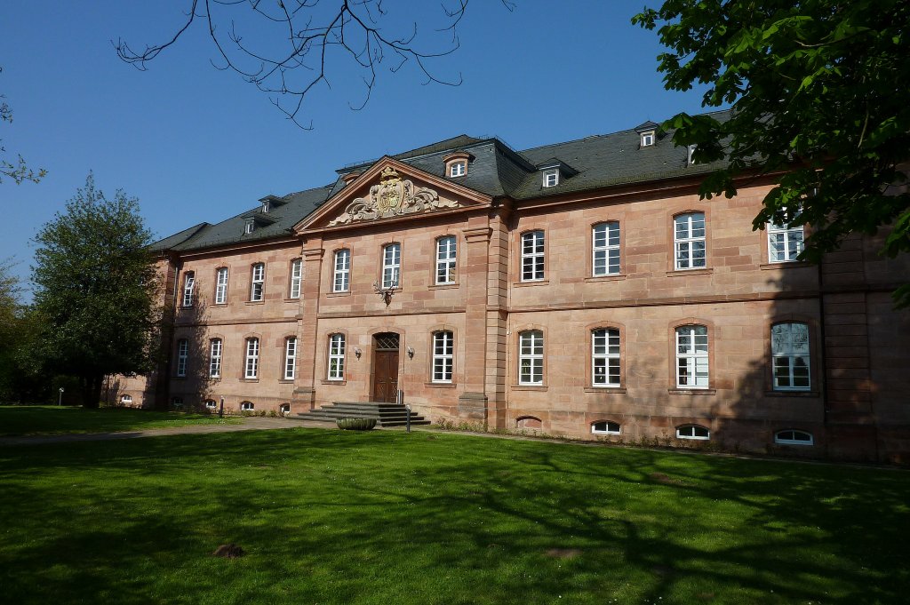 Trippstadt in der Pfalz, das Barockschlo wurde 1767 eingeweiht, heute Sitz der Forstverwaltung, April 2011