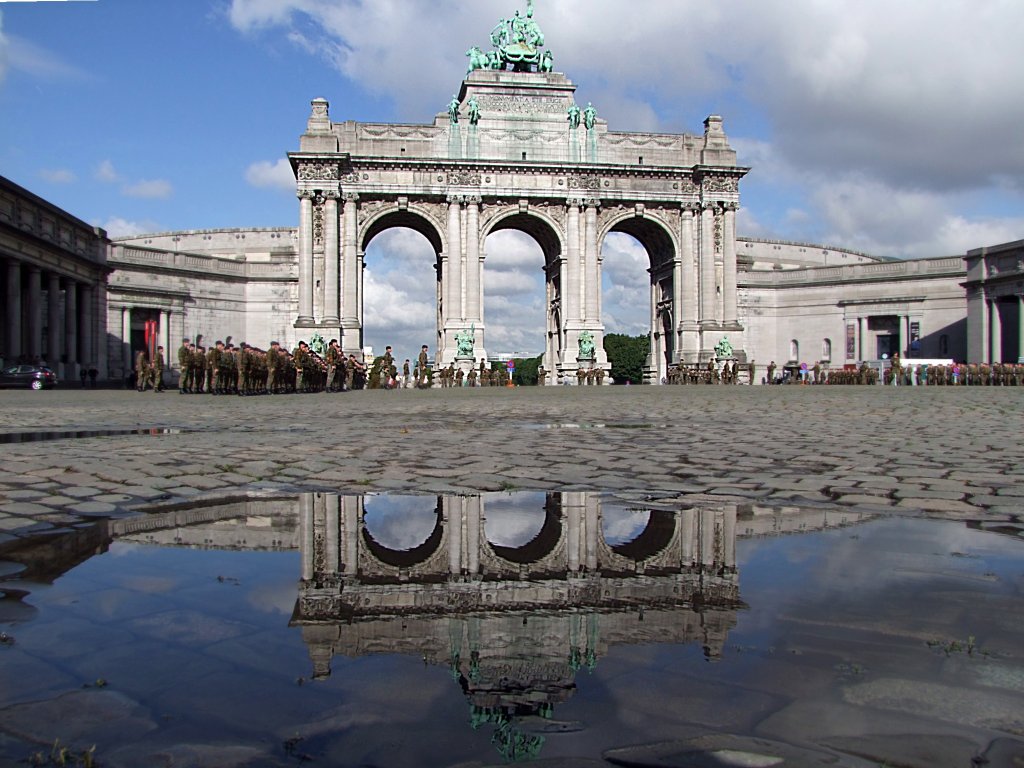 Triumphbogen whrend Proben fr eine Militrparade;100831