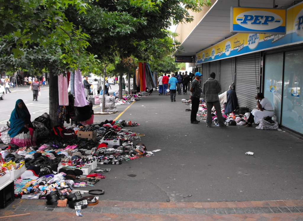 Troedelmarkt an der Lourens Street. Somerset West, 27.11.2010
