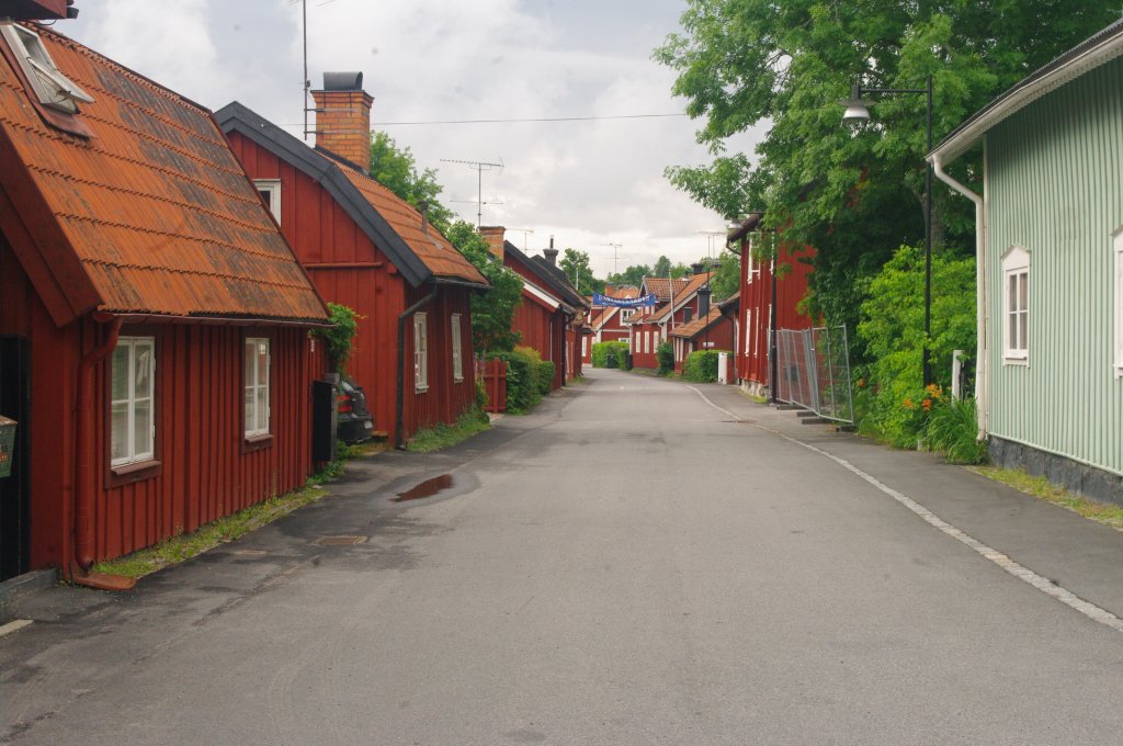 Trosa, Holzhuser in der Lnggatan Strae (10.07.2013)